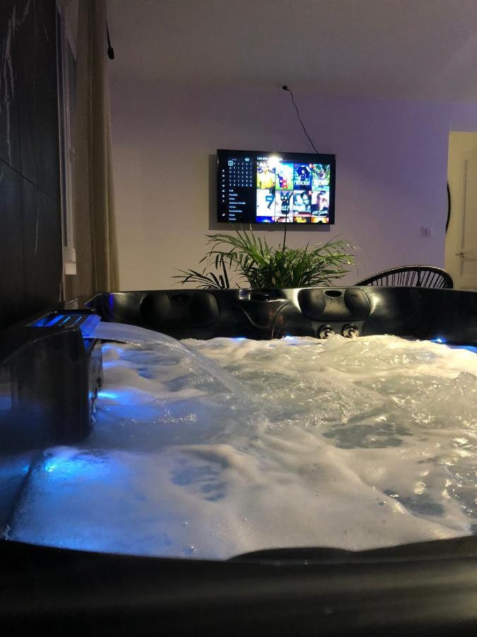 Le Chill Suite & Spa Boissy-Saint-Léger Exteriér fotografie